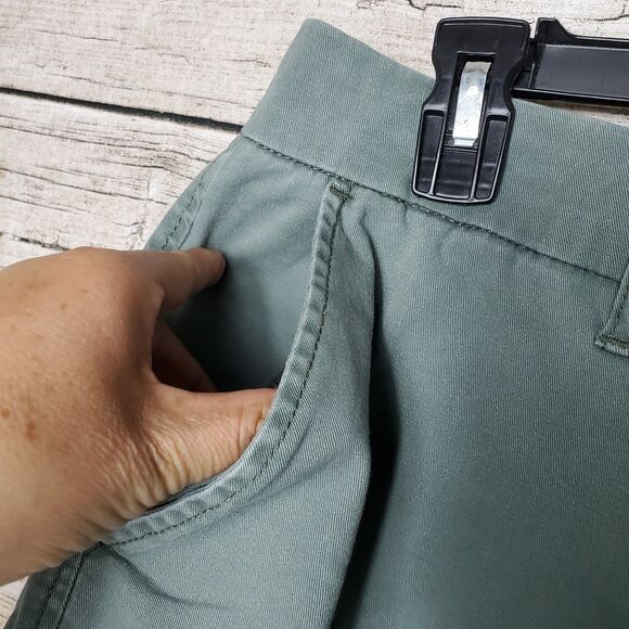 Anne Klein Women’s Chino Shorts NWT Size 16 NWT - Picture 2 of 8